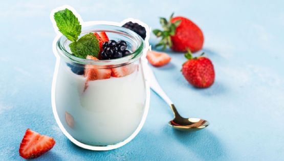 Estos son los beneficios de integrar yogurt griego a tu desayuno