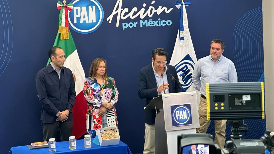 Equipo de campaña del candidato del PRI, PAN y PRD a la jefatura de Gobierno de la CDMX.