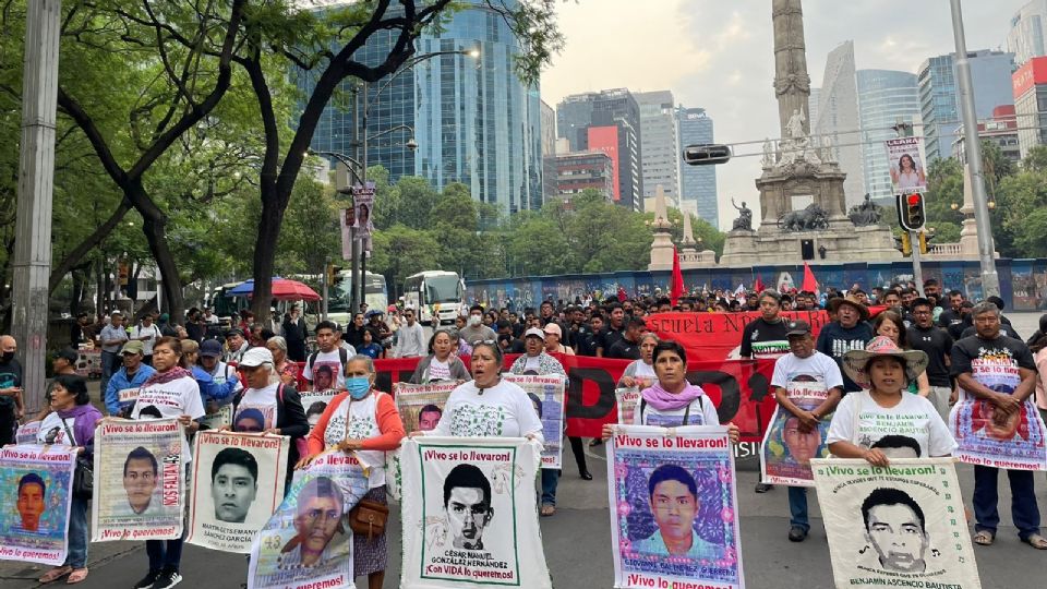 Marcha por los 43 de Ayotzinapa.