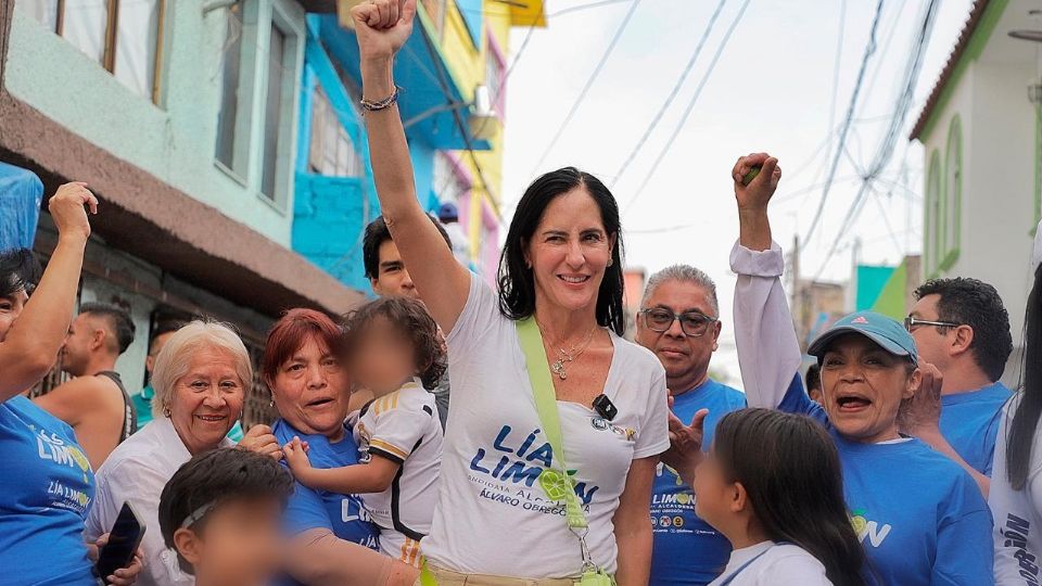 La candidata insistió en que, durante su próxima gestión, seguirá luchando de la mano de
los vecinos .