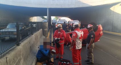 Volcadura en Garza Sada deja una persona lesionada y caos vial al sur de Monterrey