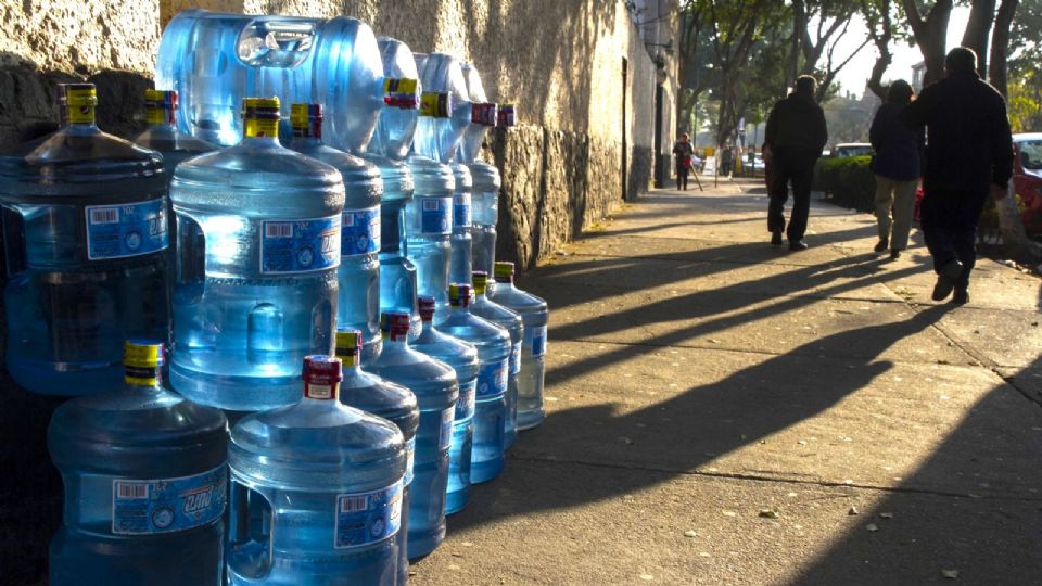 Recomiendan beber agua de garrafón en la alcaldía Benito Juárez.
