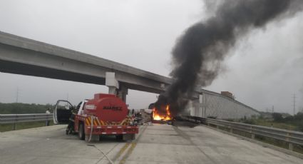 Pipa con diesel se incendia en la autopista a Reynosa en Cadereyta