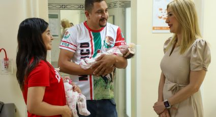 Dan de alta a siamesa nacida en Nuevo León, ya están las dos en casa