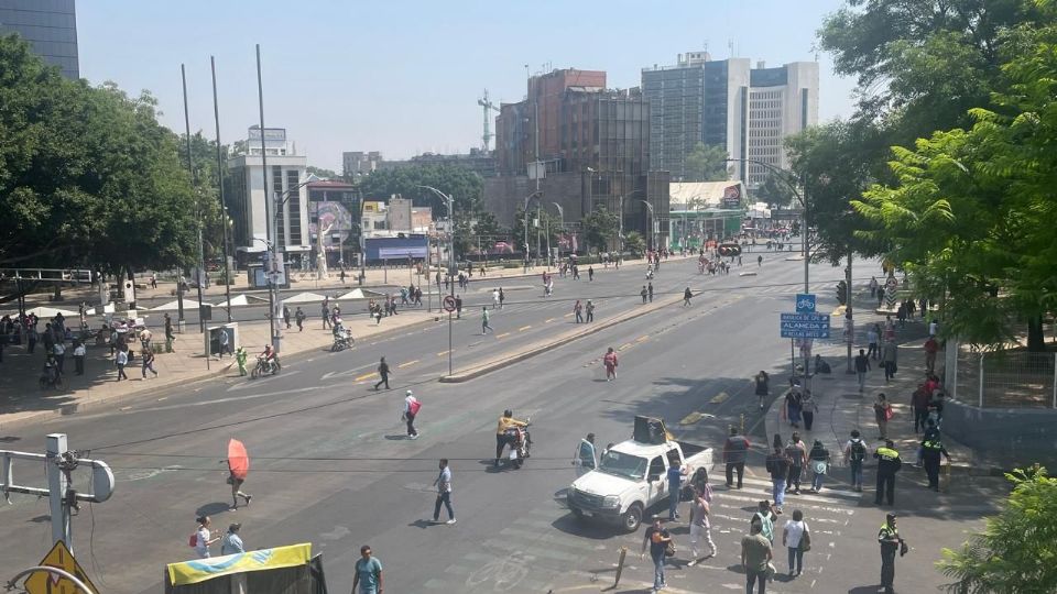 El segundo punto de bloqueo es el cruce de Paseo de la Reforma y la avenida Insurgentes.