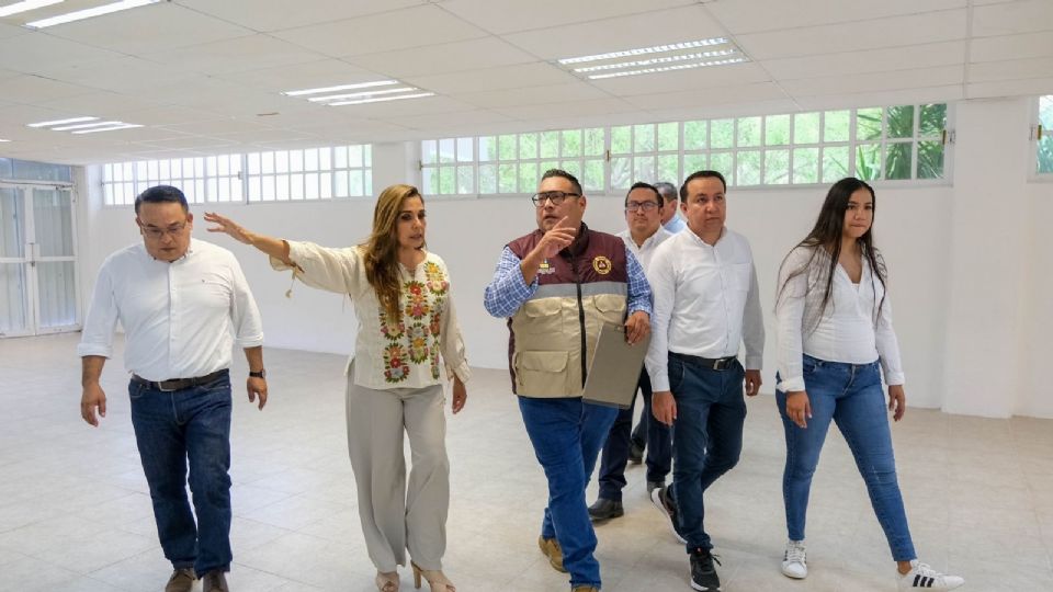 La gobernadora Mara Lezama Espinosa visitó el Plantel Conalep.