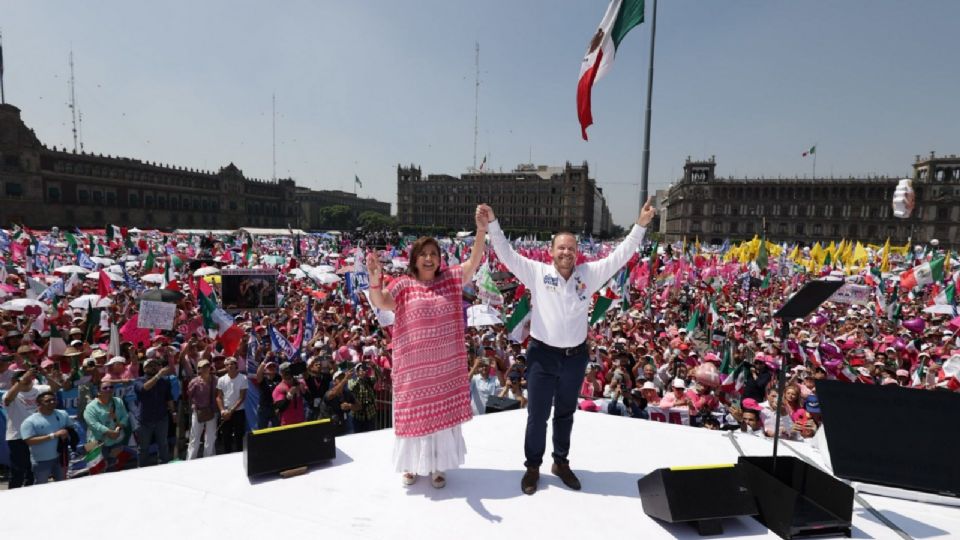 Los candidatos de la coalición 'Fuerza y Corazón por México'; Xóchitl Gálvez, Presidencia de la República, y Santiago Taboada, a la Jefatura de Gobierno.