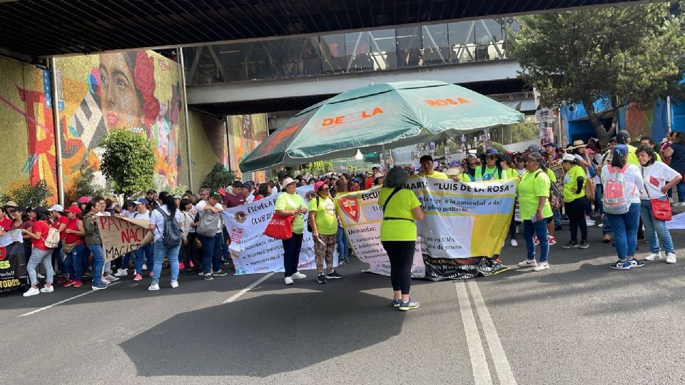 Maestros de la CNTE estrangulan vialidades de la CDMX.