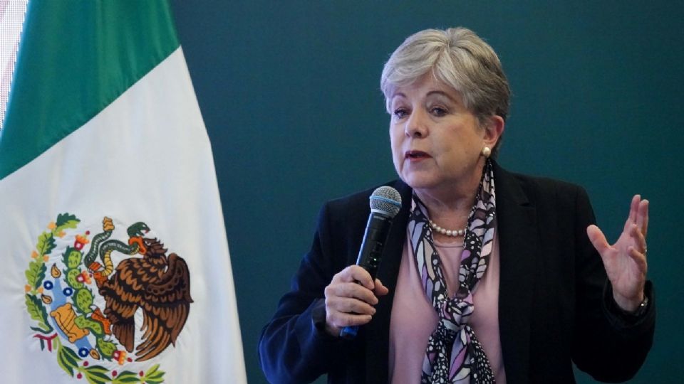 México no buscará intermediación de ningún tercer país para tener diálogo con Ecuador: Bárcena