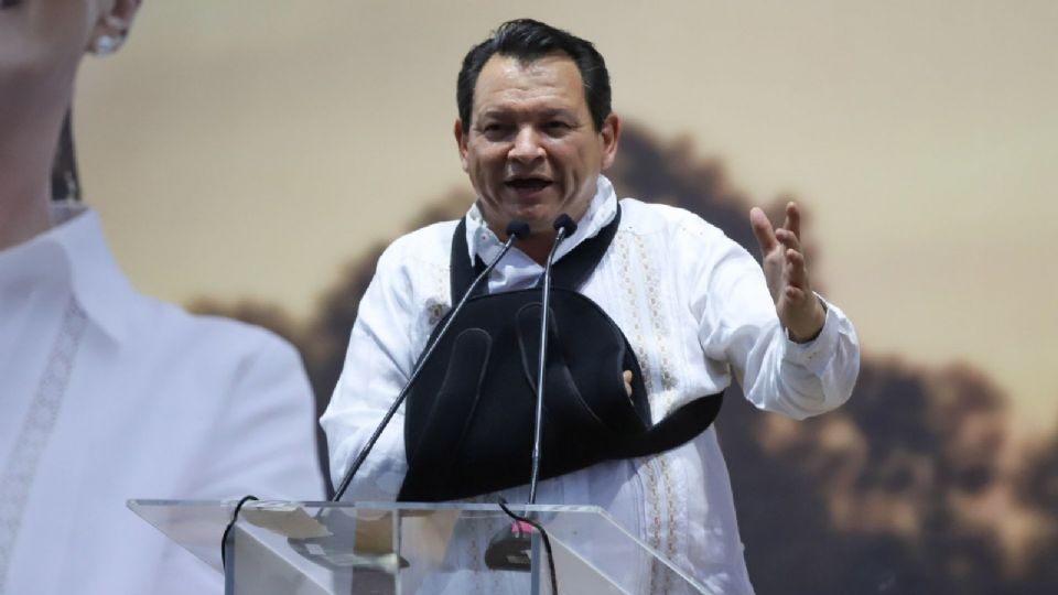Joaquín Díaz Mena sufrió un accidente automovilístico en su cierre de campaña por Yucatán  
