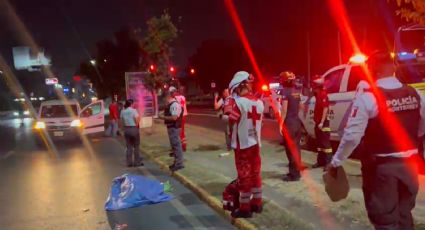 Hombre muere atropellado sobre Revolución en Monterrey