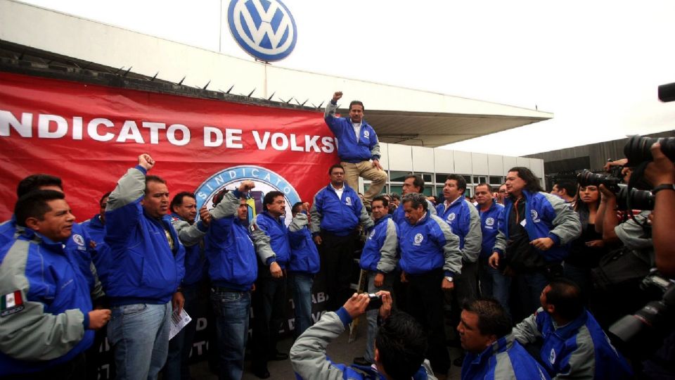 México revisará los derechos laborales en una planta de Volkswagen a petición de EU.