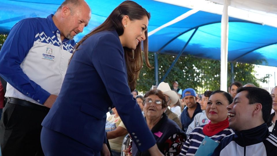 Gobierno de Aguascalientes entrega apoyo médico a miles de personas.