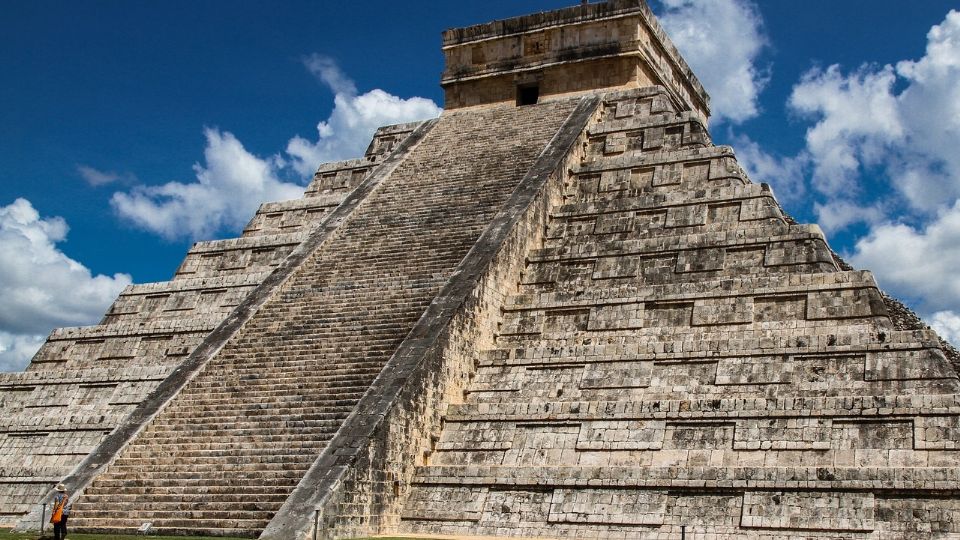 Análisis de ADN antiguo de personas sacrificada en Chichén Itzá revela un secreto.