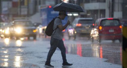 Camiones operarán con normalidad en Nuevo León pese a fuertes lluvias