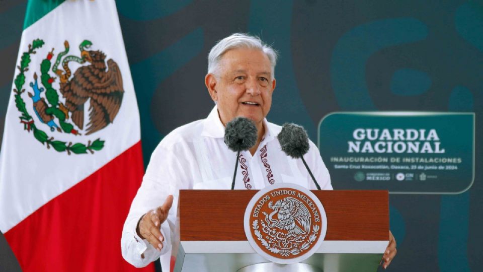 Entre otros temas, AMLO habló de la polémica por el aguacate en Michoacán con funcionarios de EU