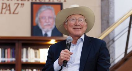 Se tiene que defender la democracia en tiempos electorales: Ken Salazar