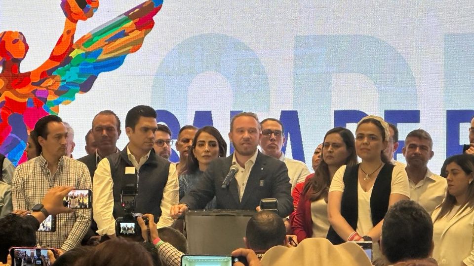 Santiago Taboada, candidato de PRI, PAN y PRD a la jefatura de Gobierno de la CDMX.