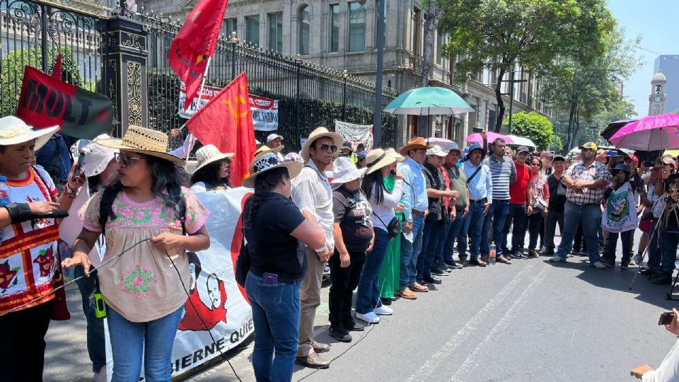 Repudia CNTE violencia contra sus agremiados frente a SEGOB