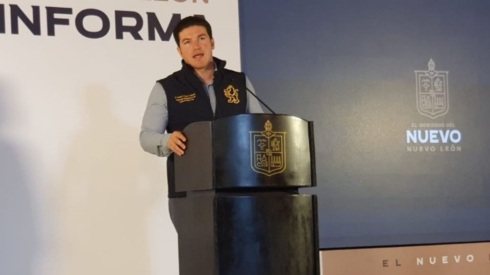 El Gobernador Samuel García durante la conferencia 'Nuevo León Informa'