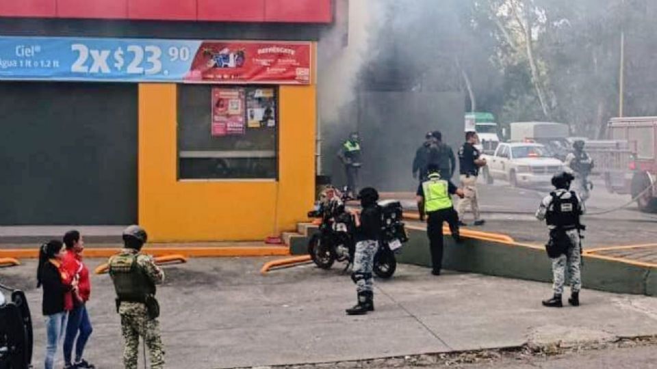 En Uruapán, Michoacán, cientos de comercios han cerrado sus puertas y rutas del transporte público han paralizado sus operaciones, ante la amenaza latente del crimen organizado.