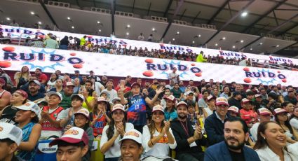 Mara Lezama reinaugura el Poliforum Cancún, con gran partido de baloncesto