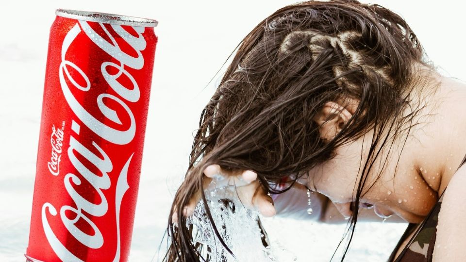 Expertos hablan sobre los beneficios y contras de lavarse el cabello con Coca-Cola