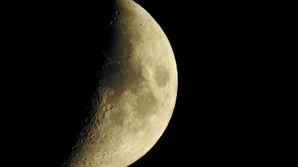 ¿Cuevas en la Luna? La teoría que trata de descifrar la NASA