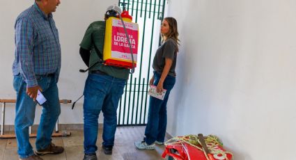 Lorena de la Garza, lidera campaña de fumigación contra el dengue en el sur de Monterrey