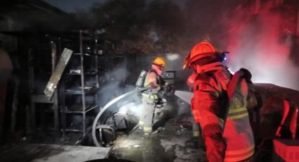 Incendio en bodega de lácteos causa movilización en Monterrey