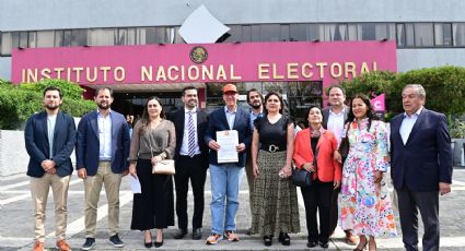 Acuden militantes de MC al INE para defender voto en la representación del Congreso de la Unión