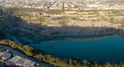 Así se ve el pozo de Cemex con agua en los límites de Monterrey y San Nicolás de los Garza