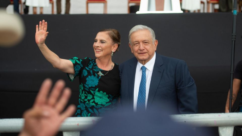 AMLO reconoció que no vivirán juntos porque ella se quedará en Ciudad de México y él se irá a Palenque.