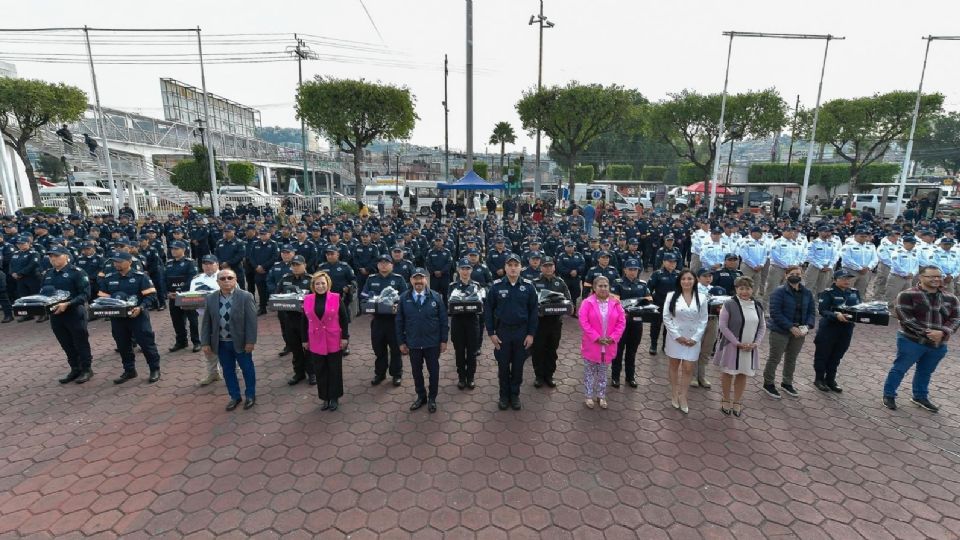 Mencionó que algunas formas de trabajo corruptas las desechó e implementó un nuevo proyecto de vigilancia.