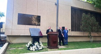 Rinde México homenaje a víctimas del tiroteo en El Paso, Texas; condena crímenes de odio