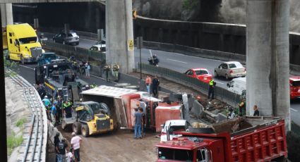 Así fue la carambola en Periférico donde un camión embistió a cinco automóviles (FOTOS)