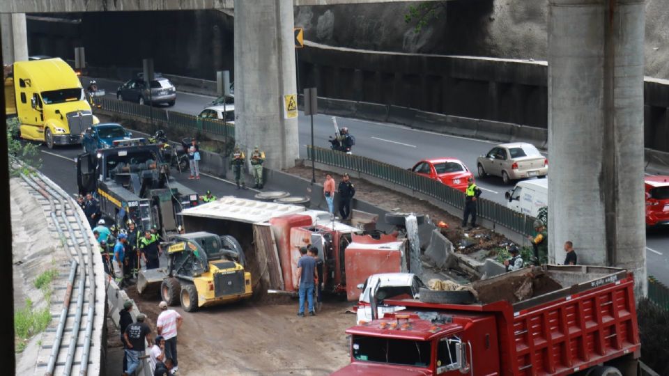 Pese a lo aparatoso del accidente, no se reportaron heridos de gravedad.