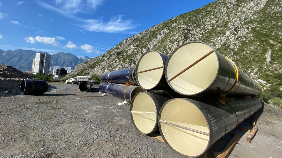 Debido a estos trabajos, la circulación vehicular y peatonal de la avenida Miguel Alemán, en el sector de la Huasteca hasta el cruce con Paseo de las Alondras estará cerrada.