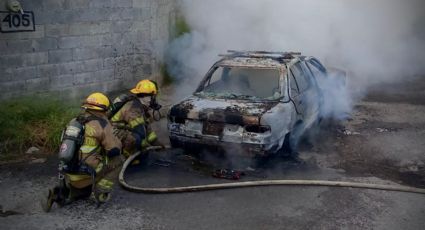 Localizan cuerpo calcinado dentro de auto en Escobedo