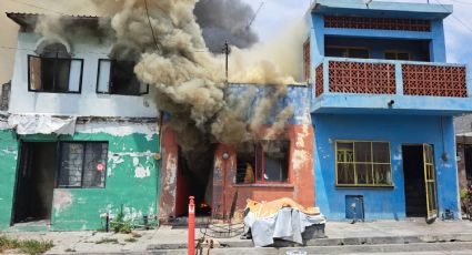 Incendio consume casa en la colonia Agrícola Acero en Monterrey