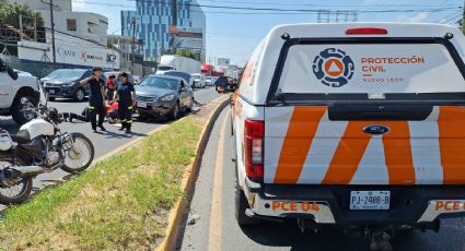 Motociclista muere atropellado sobre Revolución en Monterrey