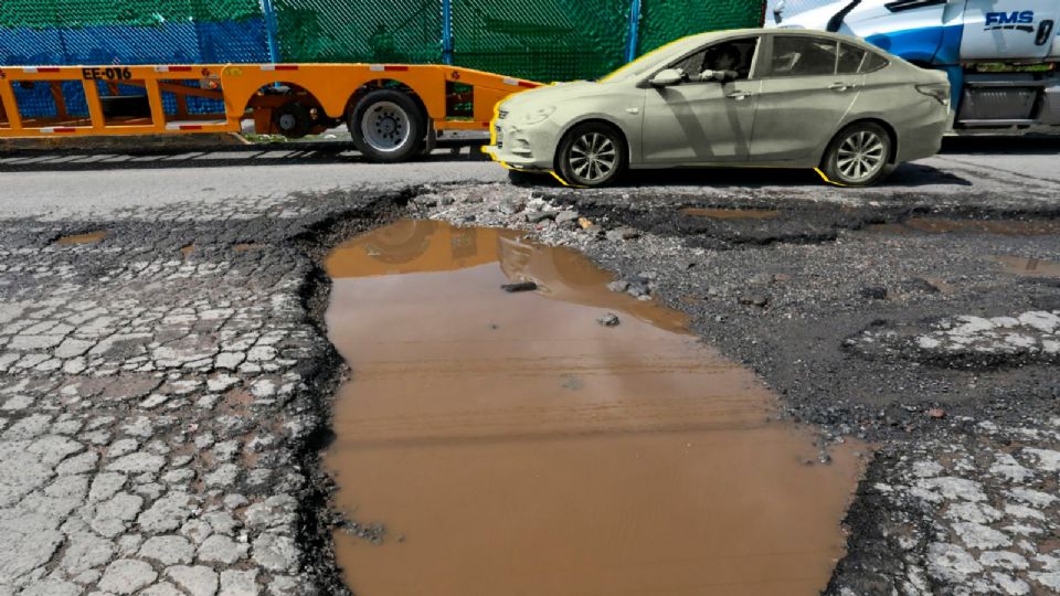 Las autoridades han implementado un programa para cubrir los baches en la ciudad