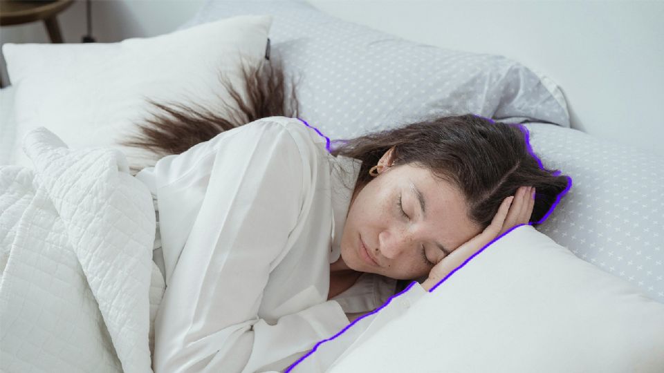 Dormir con demasiada ropa puede interferir con la capacidad del cuerpo para regular su temperatura