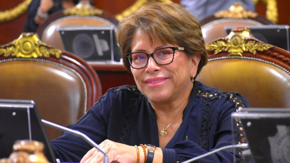 Martha Avila tiene licenciatura en Pedagogía.