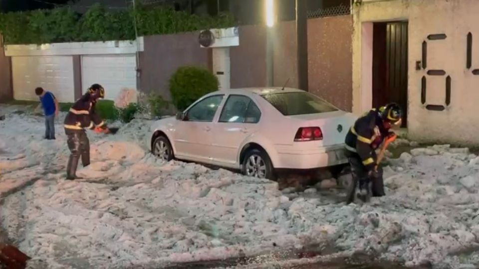 Granizada en Álvaro Obregón deja calles blancas