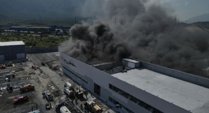 Incendio en fábrica de Santa Catarina provoca evacuación de más de 200 personas