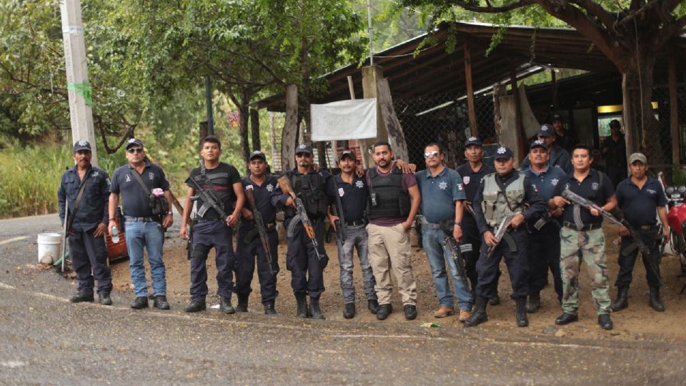 Fotografía de archivo: Los grupos de autodefensa y policías comunitarias de la sierra costa compuesta por las comunidades de Santa María Ostula. 16 noviembre 2016