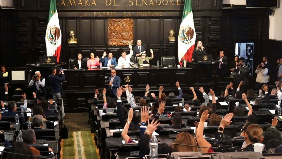 El Senado se trasladó a su sede antigua para discutir reforma judicial.