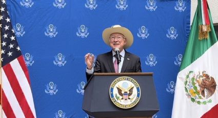 Ken Salazar: Se viven tiempos donde la democracia tiembla