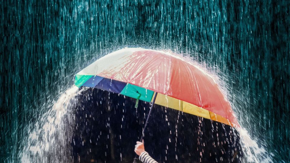 ¡Toma tus precauciones! Y no salgas sin tu paraguas.